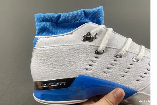 FJ0395-101 SP Low 17 (2024) Blue University Jordan Retro 0806